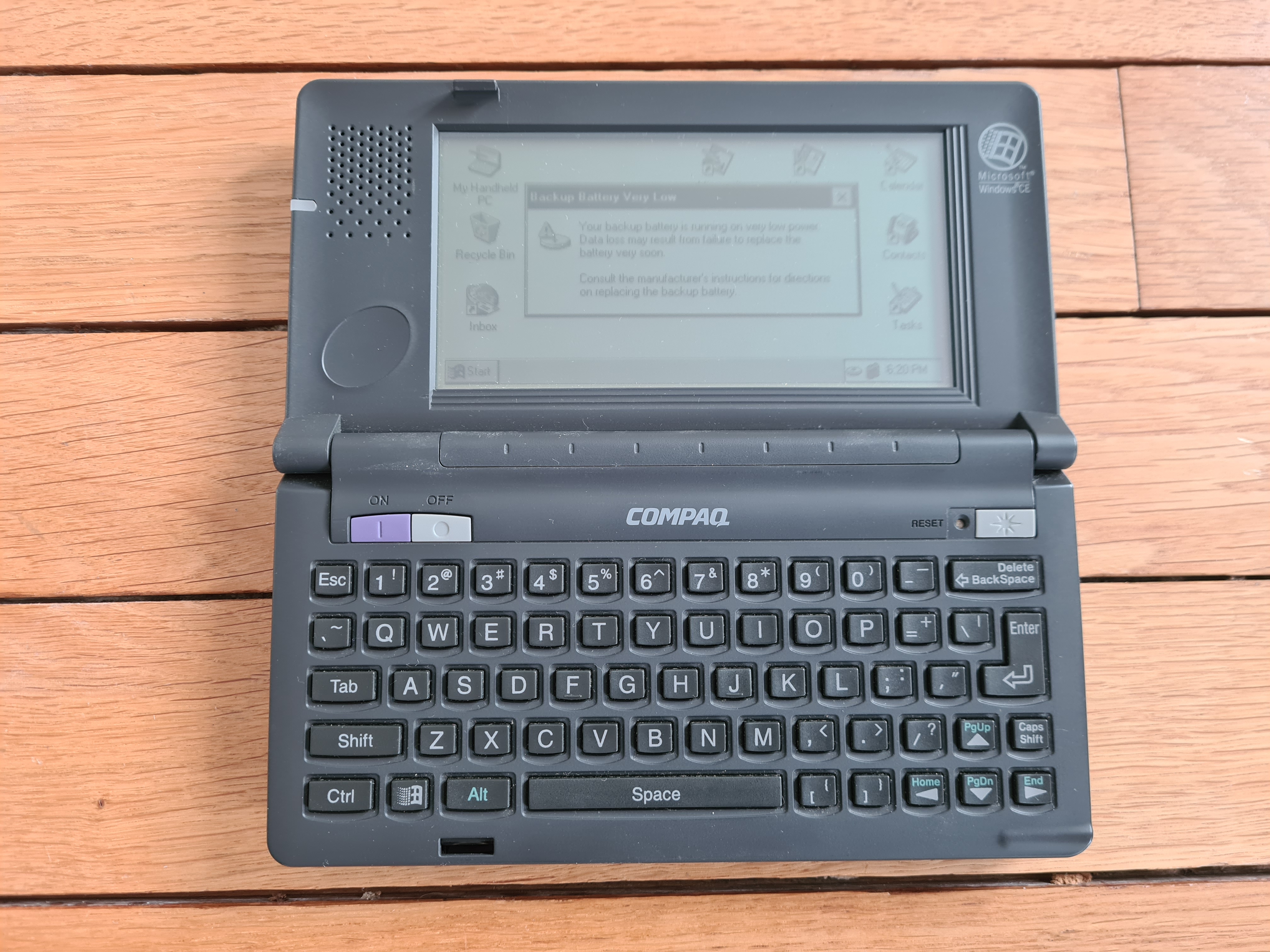 Compaq C120